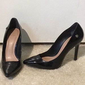 Gorgeous Scarping Heels! Size 4